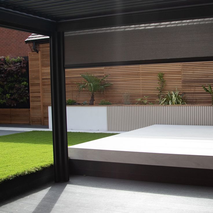 The Pergo Group Screens